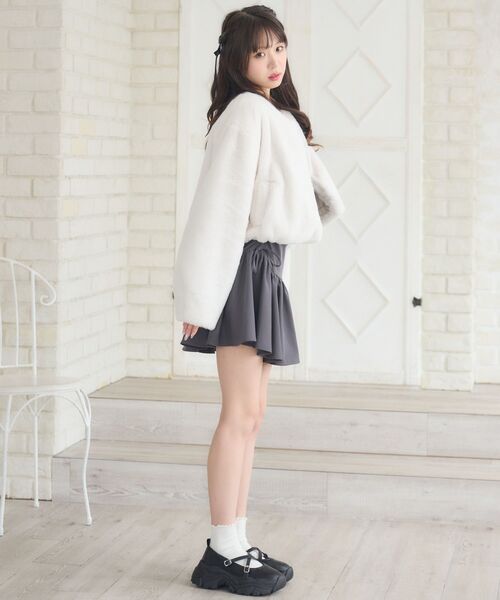 ems excite（エムズエキサイト）の「【リバイバル】ノーカラーFファーJK（ブルゾン・レディース・ブラック/ライトグレー/ナチュラル/ブルー/アイボリー/ダークグレー/アニマル/ブラウン・FREE）」の15枚目の写真