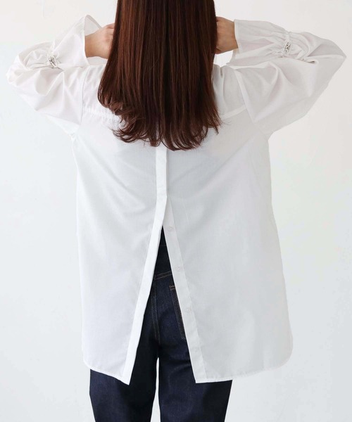 vingtrois（バントロア）の「【vingtrois】カーブデザインバックスリットシャツ（シャツ/ブラウス・レディース・オフホワイト/杢グレー/ブラック・M）」の11枚目の写真