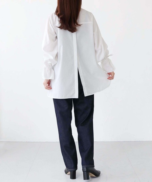 vingtrois（バントロア）の「【vingtrois】カーブデザインバックスリットシャツ（シャツ/ブラウス・レディース・オフホワイト/杢グレー/ブラック・M）」の16枚目の写真