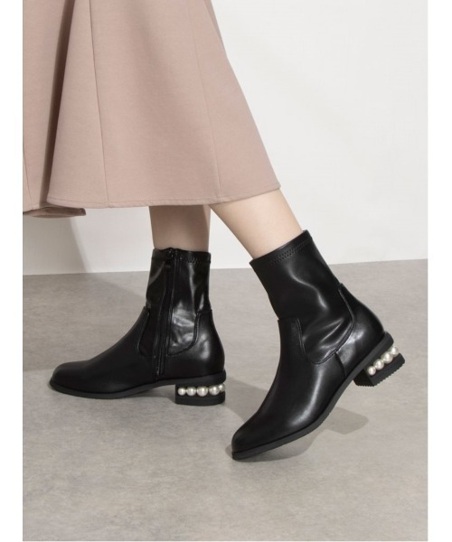 Realta（レアルタ）の「Realta(レアルタ)4.5cmパールヒールストレッチショートブーツ（ブーツ・レディース・ブラック/ブラック系その他・L/LL/M/S）」の14枚目の写真