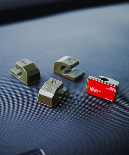 GORDON MILLER(ゴードンミラー)の「GORDON MILLER(ゴードンミラー) 貼り付けフック D02460(4個入り)(アウトドアグッズ・メンズ・ブラック/タン/オリーブドラブ・F)」の8枚目の写真