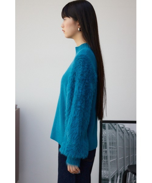 AZUL by moussy（アズールバイマウジー）の「シャギースリーブニットトップス（ニット/セーター・レディース・ライトグレー/ブルー/ブラック/オフホワイト・MEDIUM/SMALL）」の9枚目の写真