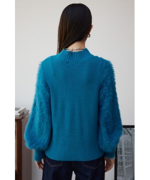 AZUL by moussy（アズールバイマウジー）の「シャギースリーブニットトップス（ニット/セーター・レディース・ライトグレー/ブルー/ブラック/オフホワイト・MEDIUM/SMALL）」の10枚目の写真