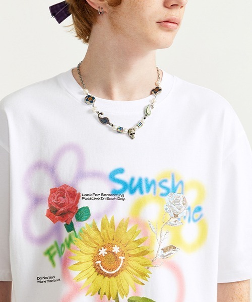 Ressaca(レサーカ)の「オーバーサイズ 落書きフラワープリントTシャツ(Tシャツ/カットソー・メンズ・ホワイト/ブラック・XL/XXL/L/M)」の4枚目の写真