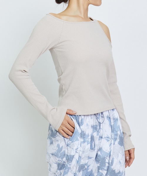 Julier Yoga and Relax（ジュリエヨガアンドリラックス）の「Julier リブロングスリーブプルオーバー/パット付き（その他トップス・レディース・ピンクベージュ/オフホワイト/ネイビー/ライトカーキ・1/0）」の14枚目の写真