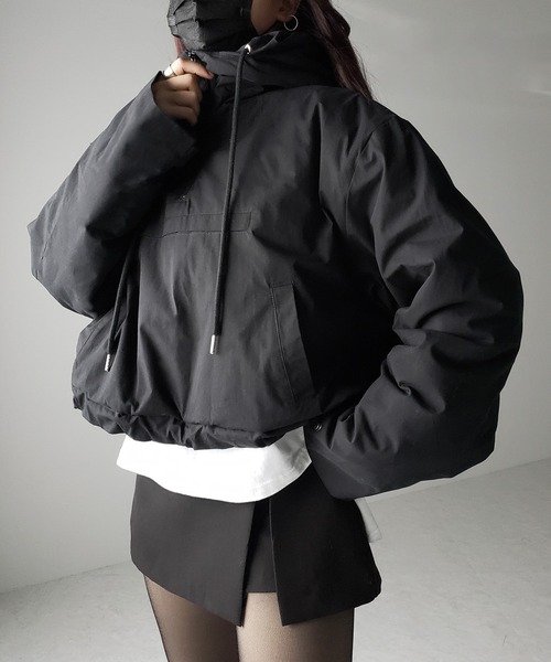 me+em select（ミームセレクト）の「【 裾絞り可能な２WAY 】ハーフジップフーディ中綿ショートアノラックパーカー（その他アウター・レディース・ブラック/アイボリー・FREE）」の10枚目の写真