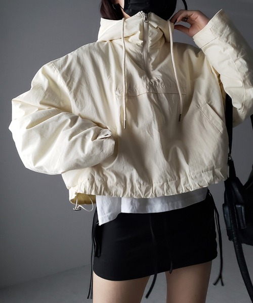 me+em select（ミームセレクト）の「【 裾絞り可能な２WAY 】ハーフジップフーディ中綿ショートアノラックパーカー（その他アウター・レディース・ブラック/アイボリー・FREE）」の16枚目の写真