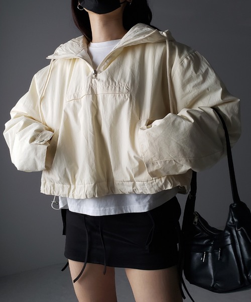 me+em select（ミームセレクト）の「【 裾絞り可能な２WAY 】ハーフジップフーディ中綿ショートアノラックパーカー（その他アウター・レディース・ブラック/アイボリー・FREE）」の14枚目の写真