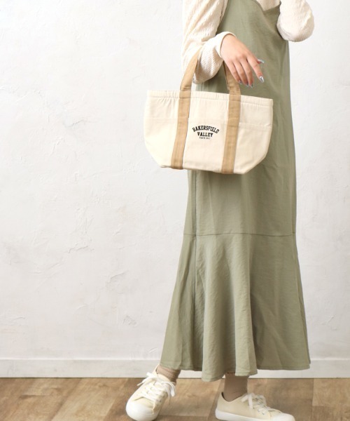 Per sist ence(パーシエンス)の「ロゴ刺繍前ポケット付キャンバス保冷ミニトート(エコバッグ/サブバッグ・レディース・アイボリー/ネイビー/ベージュ/ブラック/ホワイト×ブラック・FREE)」の7枚目の写真