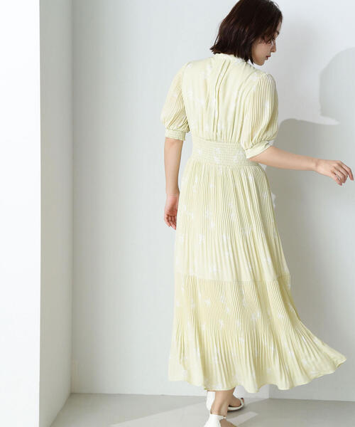 アンバーガーデンプリントワンピース NATURAL BEAUTY BASIC（ナチュラルビューティーベーシック）の