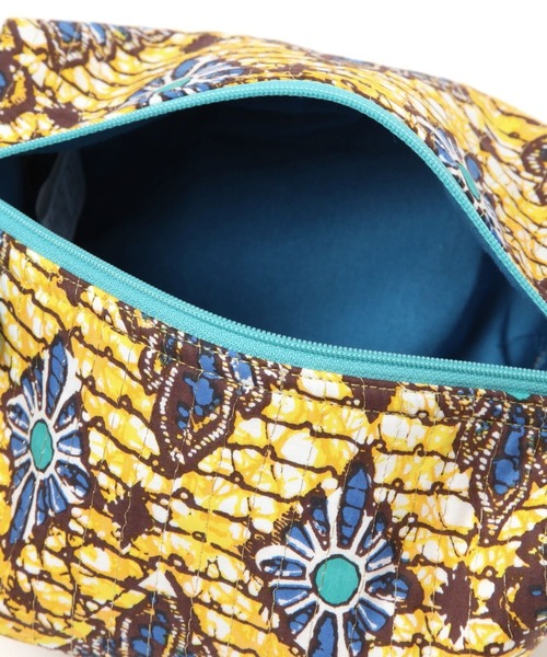 BAYFLOW（ベイフロー）の「[マチたっぷりで収納力◎]【Asante sana】スクエアポーチ（ポーチ・レディース・ブルー/ネイビー/イエロー/ベージュ/ホワイト/ピンク・0）」の19枚目の写真
