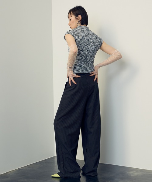 uyu.（ウユ）の「Drawstring Striped Wide Pants / ドロストストライプワイドパンツ【uyu./ウユ】（スラックス・レディース・ブラック/グレー・M/S）」の6枚目の写真