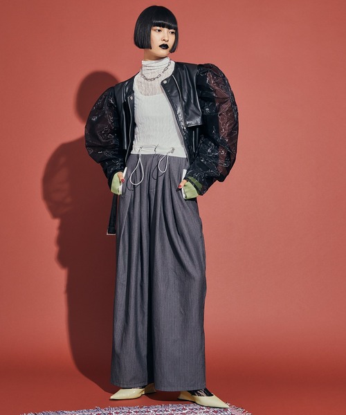 uyu.（ウユ）の「Drawstring Striped Wide Pants / ドロストストライプワイドパンツ【uyu./ウユ】（スラックス・レディース・ブラック/グレー・M/S）」の17枚目の写真