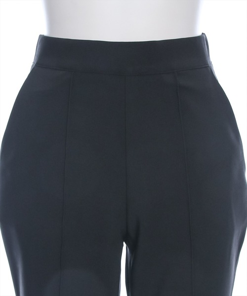 clear（クリア）の「【低身長対応／サイズ展開あり】ストレッチピンタックフレアパンツ[オフィスカジュアル 着回し力抜群]≪再入荷≫（スラックス・レディース・アイボリー/ブラック・S/M/XS）」の7枚目の写真