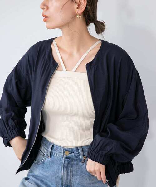 URBAN RESEARCH Sonny Label(アーバンリサーチサニーレーベル)の「カップ付きマルチウェイニットキャミソール(キャミソール・レディース・ネイビー/ホワイト系その他/オフホワイト・FREE)」の19枚目の写真