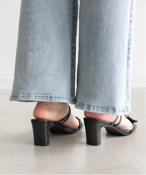 RANDA(ランダ)の「ビジュー×ギャザー ミュールサンダル(サンダル・レディース・ピンクゴールド/アイボリー/ブラック・L/M/S/LL)」の14枚目の写真