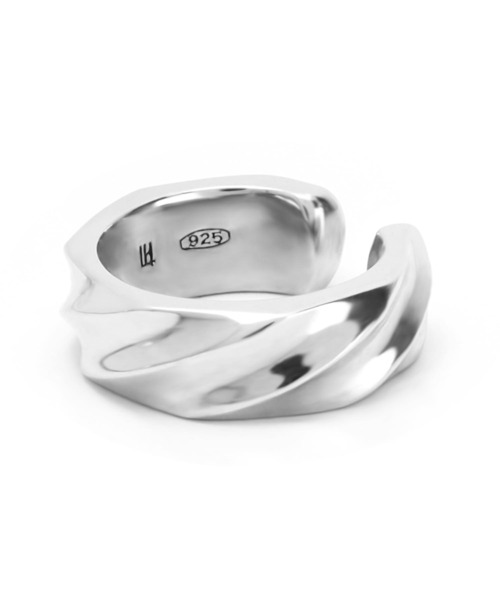 LION HEART（ライオンハート）の「LH for Gift シルバーイヤーカフ/ツイストテクスチャー/シルバー925（イヤーカフ・メンズ・シルバー・ONE SIZE）」の4枚目の写真