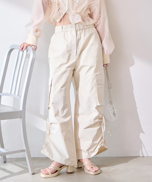 one after another NICE CLAUP(ワンアフターアナザーナイスクラップ)の「サイドドロストカーゴパンツ(カーゴパンツ・レディース・ピンク/アイボリー/チャコールグレー・FREE)」の1枚目の写真