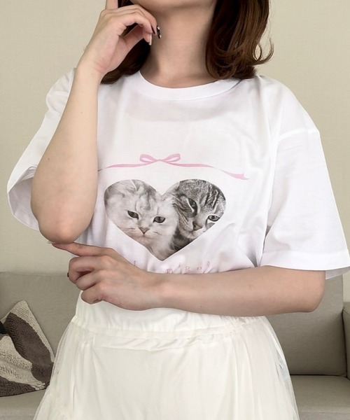 cuorequal(クオレコール)の「CATリボン半袖Tシャツ(Tシャツ/カットソー・レディース・ホワイト・LARGE/MEDIUM)」の5枚目の写真