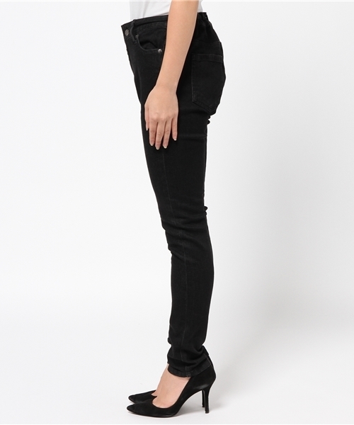 PUNYUS（プニュズ）の「デニムスキニーパンツ（デニムパンツ・レディース・ダークインディゴブルー/インディゴブルー/ブラック/ブラック系その他/ライトインディゴブルー・2/3/1/4）」の17枚目の写真