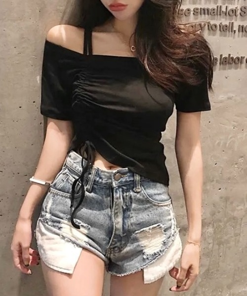 LADY LIKE（レディライク）の「ドローストリング肩見せトップス（Tシャツ/カットソー・レディース・ブラック/ホワイト/グレー・M）」の5枚目の写真