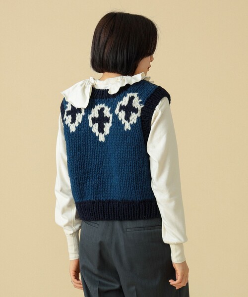 BEAMS BOY(ビームスボーイ)の「maturely / バルキー ベスト(ベスト・レディース・オリーブ/ネイビー・ONE SIZE)」の5枚目の写真