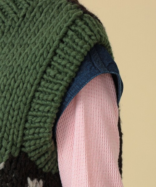 BEAMS BOY(ビームスボーイ)の「maturely / バルキー ベスト(ベスト・レディース・オリーブ/ネイビー・ONE SIZE)」の13枚目の写真