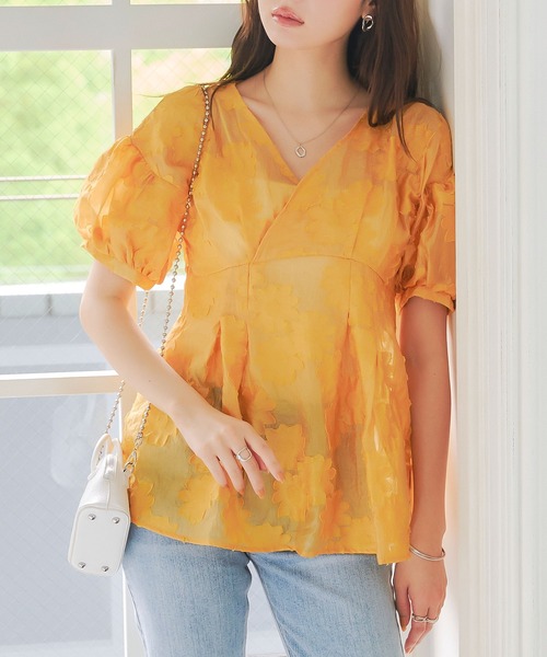 KOBE LETTUCE（コウベレタス）の「Vネックフラワージャガードシアーブラウス（シャツ/ブラウス・レディース・ブラック/イエロー/ベージュ・M）」の11枚目の写真