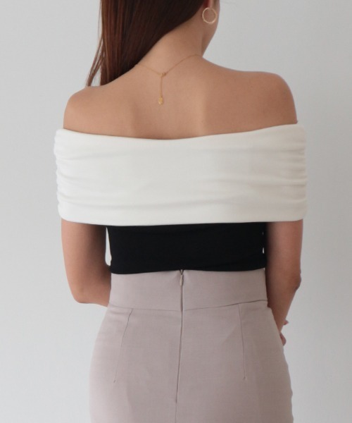 AMBIENT（アンビエント）の「オフショルダーカメリアギャザートップス（Tシャツ/カットソー・レディース・ホワイト/ブラック/コーラル/ブラック系その他・FREE）」の8枚目の写真