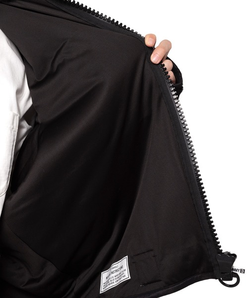 Maison MIHARA YASUHIRO(メゾンミハラヤスヒロ)の「Wide Back Boa Jacket(その他アウター・メンズ・ブラック/ホワイト・48/46/44)」の18枚目の写真