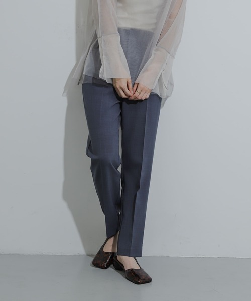 SENSE OF PLACE by URBAN RESEARCH(センスオブプレイスバイアーバンリサーチ)の「『UR TECH DRYLUXE』リネンライクテーパードパンツ(その他パンツ・レディース・ライトベージュ/ブラック/ネイビー・SMALL/MEDIUM/LARGE)」の1枚目の写真