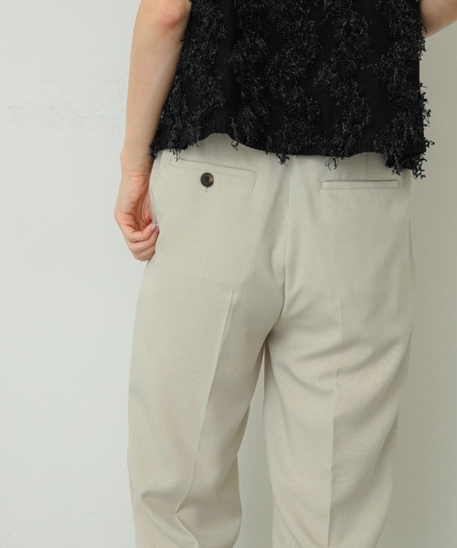 SENSE OF PLACE by URBAN RESEARCH(センスオブプレイスバイアーバンリサーチ)の「『UR TECH DRYLUXE』リネンライクテーパードパンツ(その他パンツ・レディース・ライトベージュ/ブラック/ネイビー・SMALL/MEDIUM/LARGE)」の6枚目の写真