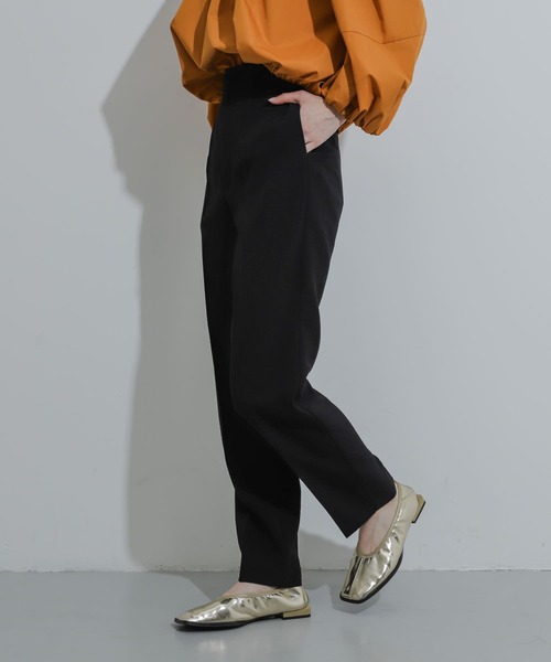 SENSE OF PLACE by URBAN RESEARCH(センスオブプレイスバイアーバンリサーチ)の「『UR TECH DRYLUXE』リネンライクテーパードパンツ(その他パンツ・レディース・ライトベージュ/ブラック/ネイビー・SMALL/MEDIUM/LARGE)」の12枚目の写真