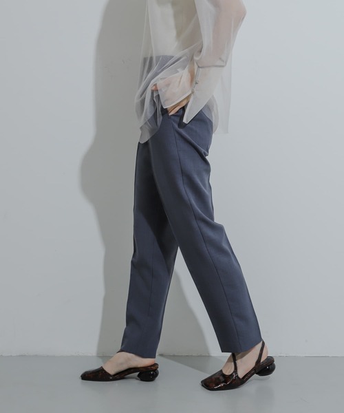 SENSE OF PLACE by URBAN RESEARCH(センスオブプレイスバイアーバンリサーチ)の「『UR TECH DRYLUXE』リネンライクテーパードパンツ(その他パンツ・レディース・ライトベージュ/ブラック/ネイビー・SMALL/MEDIUM/LARGE)」の16枚目の写真
