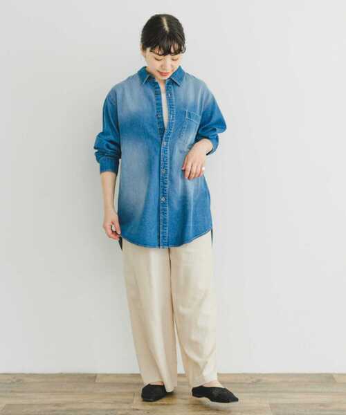 ITEMS URBANRESEARCH（アイテムズ アーバンリサーチ）の「デニムシャツ（シャツ/ブラウス・レディース・インディゴブルー/ライトブルー・FREE）」の17枚目の写真