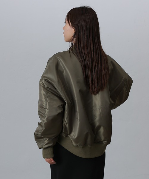 COLONY 2139（コロニートゥーワンスリーナイン）の「ダブルZIPクロップド中綿MA-1（MA-1・レディース・ブラック/カーキ・FREE）」の21枚目の写真