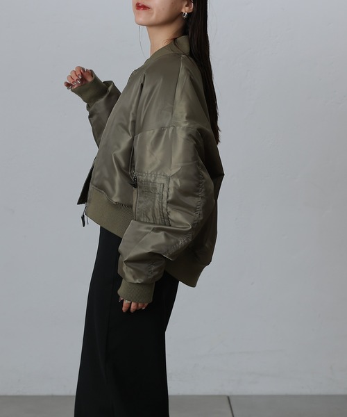 COLONY 2139（コロニートゥーワンスリーナイン）の「ダブルZIPクロップド中綿MA-1（MA-1・レディース・ブラック/カーキ・FREE）」の22枚目の写真