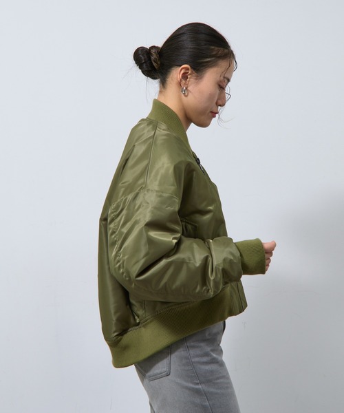 COLONY 2139（コロニートゥーワンスリーナイン）の「ダブルZIPクロップド中綿MA-1（MA-1・レディース・ブラック/カーキ・FREE）」の17枚目の写真