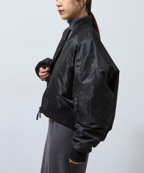 COLONY 2139（コロニートゥーワンスリーナイン）の「ダブルZIPクロップド中綿MA-1（MA-1・レディース・ブラック/カーキ・FREE）」の10枚目の写真