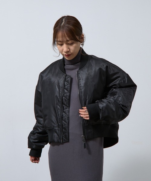 COLONY 2139（コロニートゥーワンスリーナイン）の「ダブルZIPクロップド中綿MA-1（MA-1・レディース・ブラック/カーキ・FREE）」の11枚目の写真