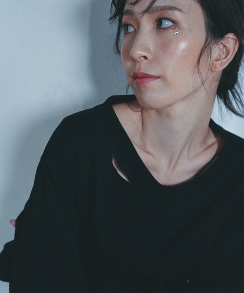 Nora Lily elle(ノラリリーエル)の「【Nora Lily】「elle」Slash Short SWEAT(スウェット・レディース・アッシュグレー/ブラック/レッド・FREE)」の12枚目の写真