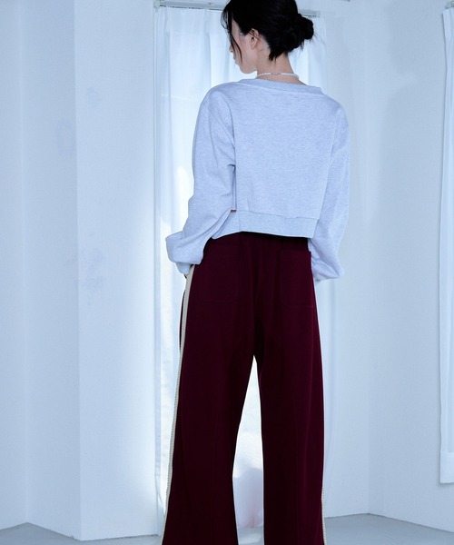 Nora Lily elle(ノラリリーエル)の「【Nora Lily】「elle」Slash Short SWEAT(スウェット・レディース・アッシュグレー/ブラック/レッド・FREE)」の9枚目の写真