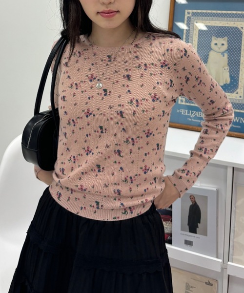 小花柄ロングスリーブニットトップス / small floral pattern