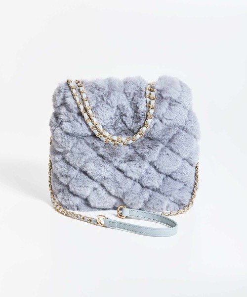 NOELA(ノエラ)の「キルティングパターンバッグ(ショルダーバッグ・レディース・ブラック/ボルドー/ブルー・フリー)」の4枚目の写真