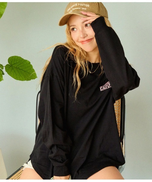 anap mimpi(アナップミンピ)の「CALIFORNIA ロゴラウンドヘム 長袖 ビッグ ロンT(Tシャツ/カットソー・レディース・ブラック/オフホワイト/ブラウン・FREE)」の2枚目の写真