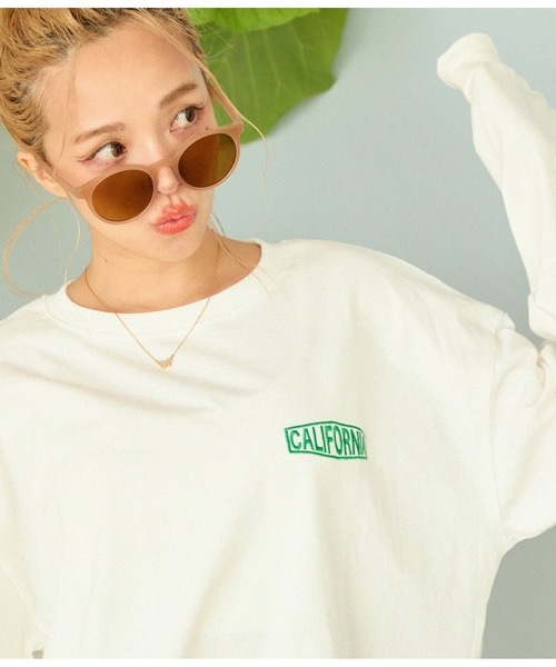 anap mimpi(アナップミンピ)の「CALIFORNIA ロゴラウンドヘム 長袖 ビッグ ロンT(Tシャツ/カットソー・レディース・ブラック/オフホワイト/ブラウン・FREE)」の6枚目の写真