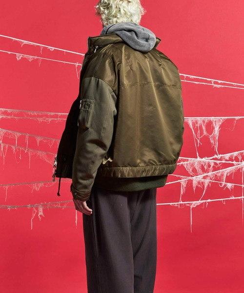 MAISON SPECIAL（メゾンスペシャル）の「《UNISEX》Prime-Over Docking Stand Collar Blouson/プライムオーバードッキングスタンドカラーブルゾン【MAISON SPECIAL/メゾンスペシャル】（ミリタリージャケット・メンズ・カーキ/ブラック・2/1）」の8枚目の写真