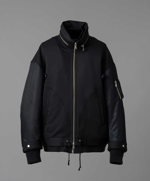 MAISON SPECIAL（メゾンスペシャル）の「《UNISEX》Prime-Over Docking Stand Collar Blouson/プライムオーバードッキングスタンドカラーブルゾン【MAISON SPECIAL/メゾンスペシャル】（ミリタリージャケット・メンズ・カーキ/ブラック・2/1）」の9枚目の写真