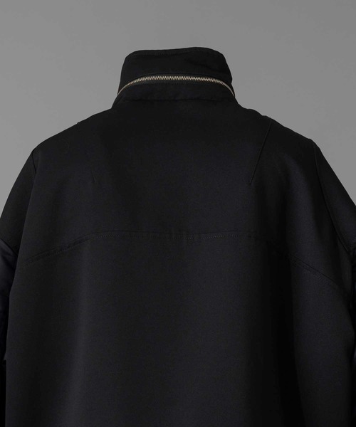 MAISON SPECIAL（メゾンスペシャル）の「《UNISEX》Prime-Over Docking Stand Collar Blouson/プライムオーバードッキングスタンドカラーブルゾン【MAISON SPECIAL/メゾンスペシャル】（ミリタリージャケット・メンズ・カーキ/ブラック・2/1）」の19枚目の写真