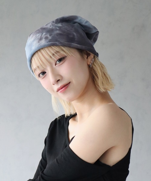 BARELY BLUE（ベアリーブルー）の「【 BARELY BLUE / ベアリーブルー 】 タイダイ ルーズシルエット ビーニー（ニットキャップ/ビーニー・レディース・ピンク/ブルー/ブラック/マルチ・FREE）」の2枚目の写真